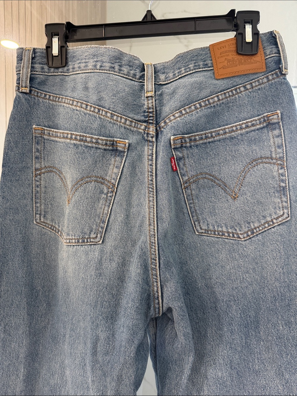 Levi’s Ribcage Jeans - Picture 3 of 5